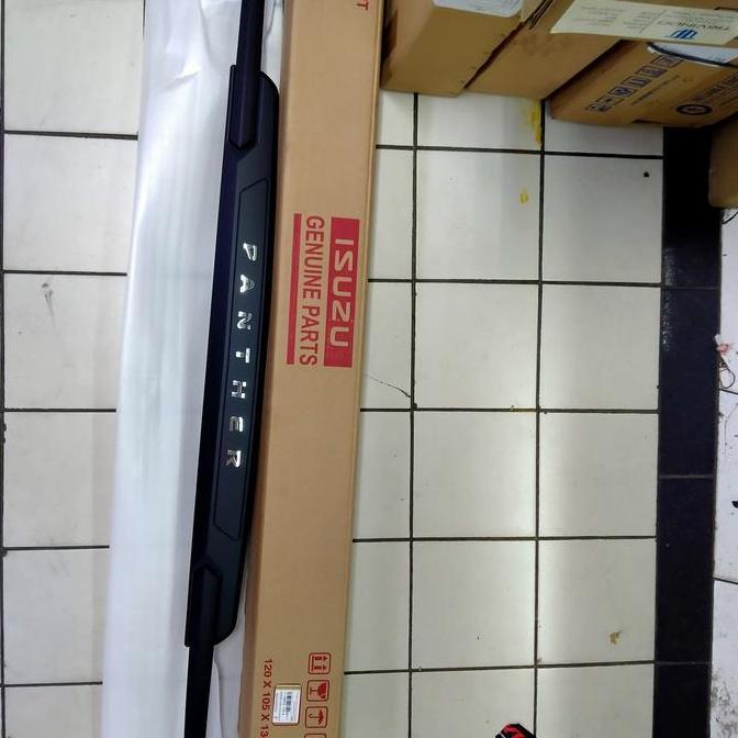 TERLARIS - garnis linsence plat nomor belakang Isuzu panther original