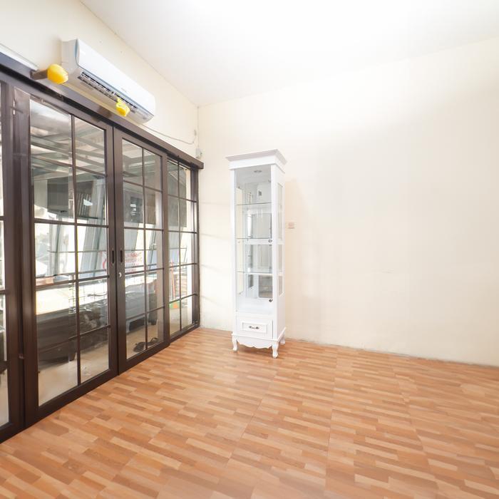 Lemari Hias pajangan Kaca 1 Pintu Minimalis | Bufet cristal Duco