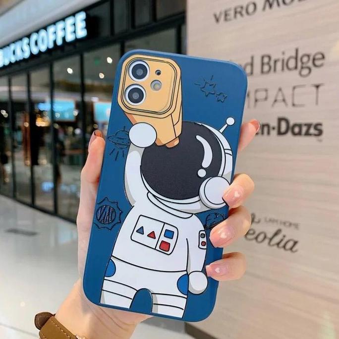 Soft Case iPhone 13 Mini Pro Max / 12 Mini Pro Max Astronot Casing 13