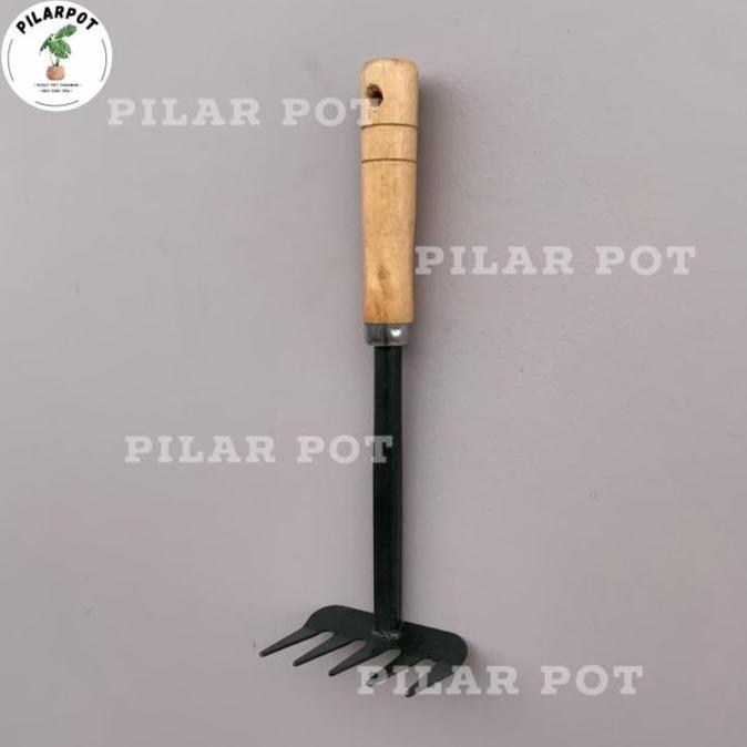 Abcd- Garpu Besi Gagang Kayu Untuk Garukan Tanah Berkebun - Garpu Tanah