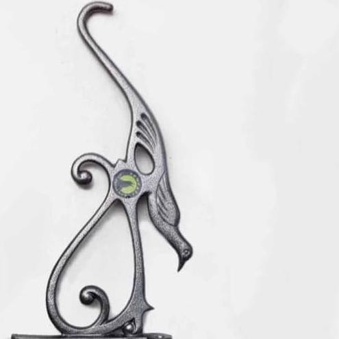 Gantungan sangkar burung tempel tembok