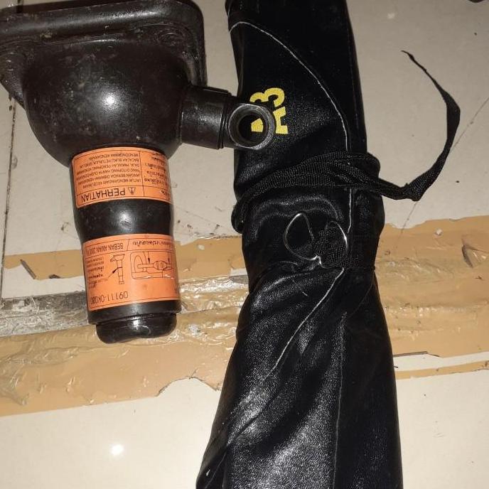 DONGKRAK MOBIL TOYOTA INNOVA