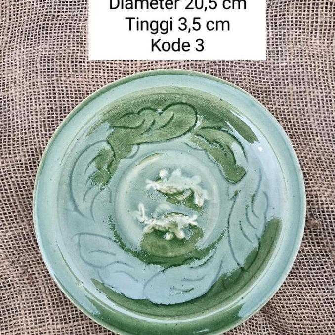 Piring keramik ikan timbul hijau celadon, untuk dekorasi hiasan dinding, sudah di pasang kawat, ting