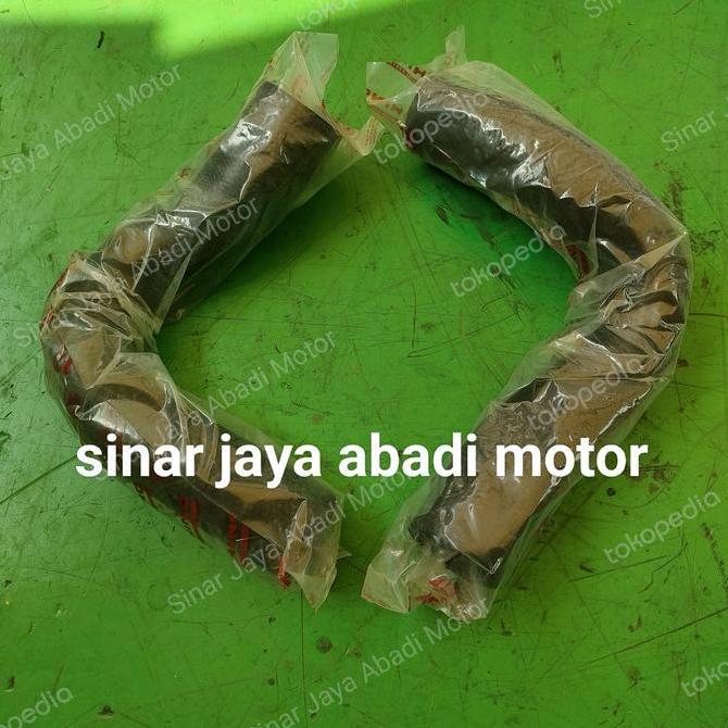 HOSE/SELANG RADIATOR ATAS HINO 500 16572-EW010 FM260/280JD FG235TI Original