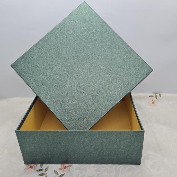 Box Lapis Legit / kotak kue imlek hard box 22228cm