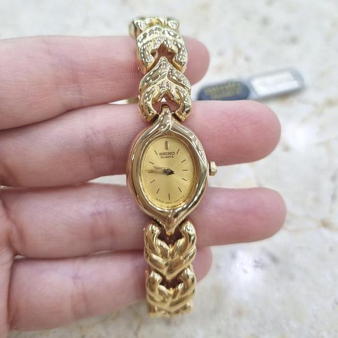 Ready Jam Tangan Wanita Seiko SXNF96J Quartz Classic Kecil Oval Dial Kuning