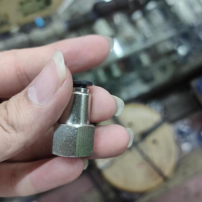 Ready Fitting Pu 6 mm drat dalam 1/4 inch