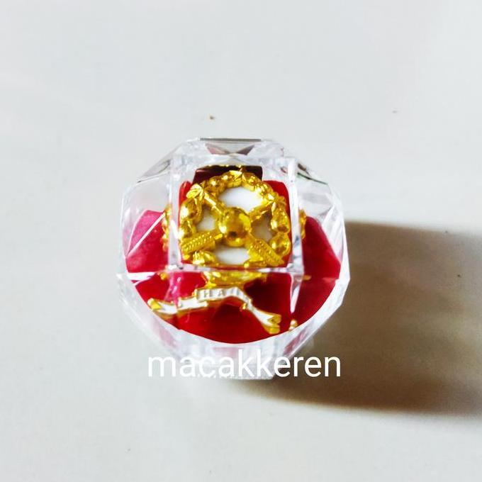 Pin Hakim Keren Elegan Warna Emas Mengkilap Lencana  Magnet Cakra Hakim Premium