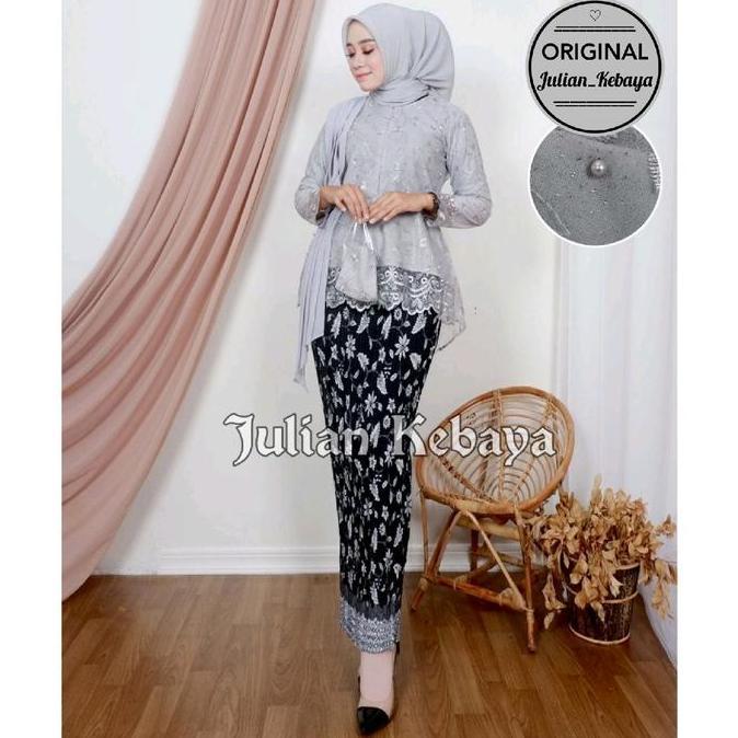 Julian Kebaya Aurora Selendang Brokat Tille Lamaran Wisuda Wanita Remaja Modern 1 Set Lengkap Dress 