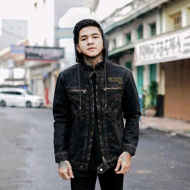 Jaket Jeans Denim Topi Kupluk Bisa Lepas Pasang/Zyper Resleting  Lengan Panjang Distro Pria Wanita T