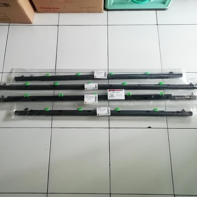 karet pelipit kaca luar honda Freed