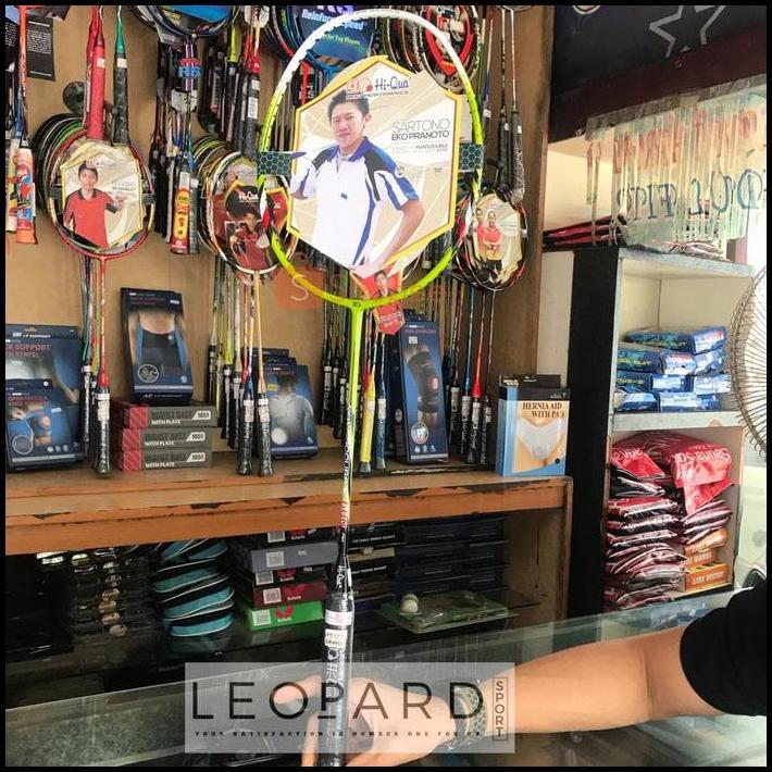 Raket Bulutangkis Hi-Qua / Raket badminton Hi-Qua New Accurate 600 best seller