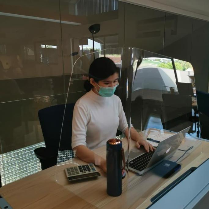 Partisi Akrilik Sneeze Screen