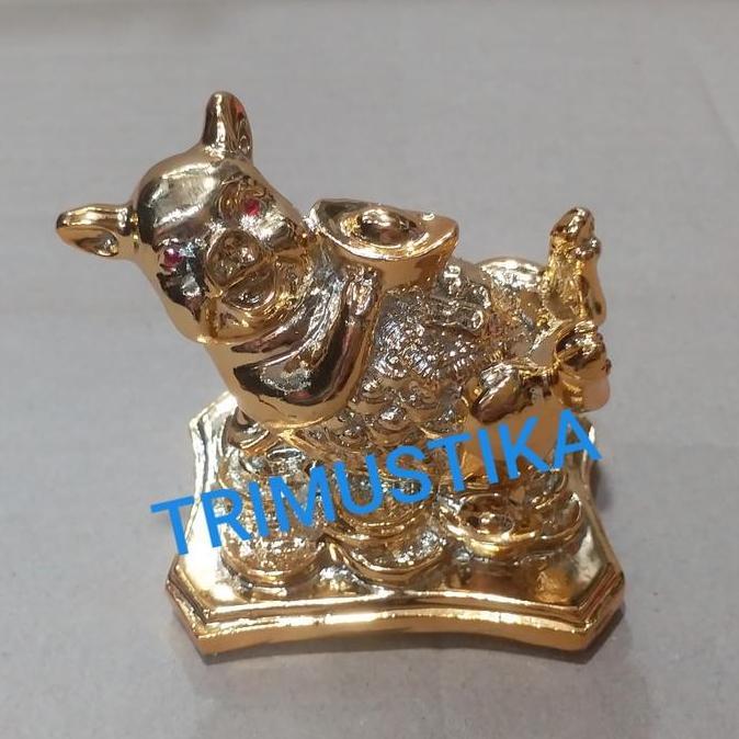 Patung Shio Babi Emas Fiber