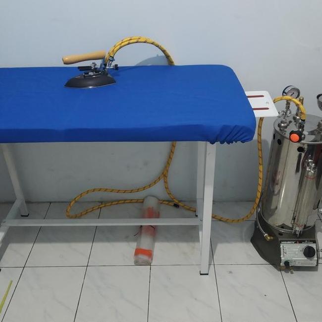Meja Setrika Uap Rangka Besi Lipat