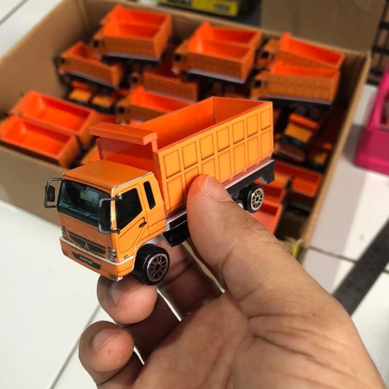 Miniatur Truk Dump FUSO FIGHTER Kecil Skala 1:64   By Tiwi Barabus