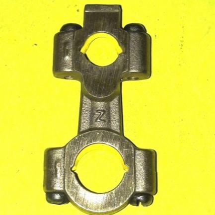 Looper Angka 8 Mesin Obras Siruba 747 KJ01A