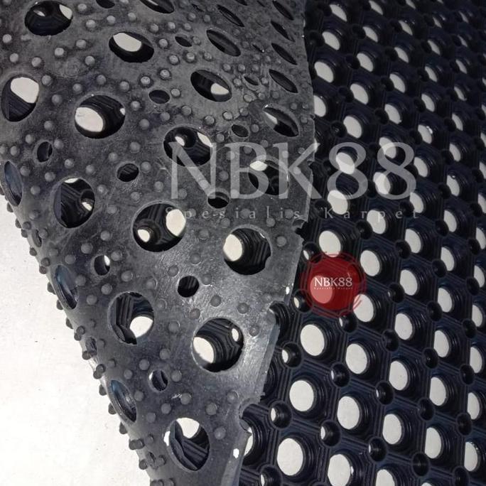 Karpet Karet Alas Tempat Wudhu 50x100