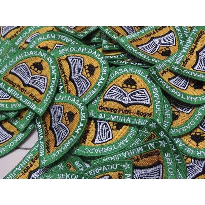 Best- Bed nama siswa , atribut seragam sekolah , papan nama , nama dada