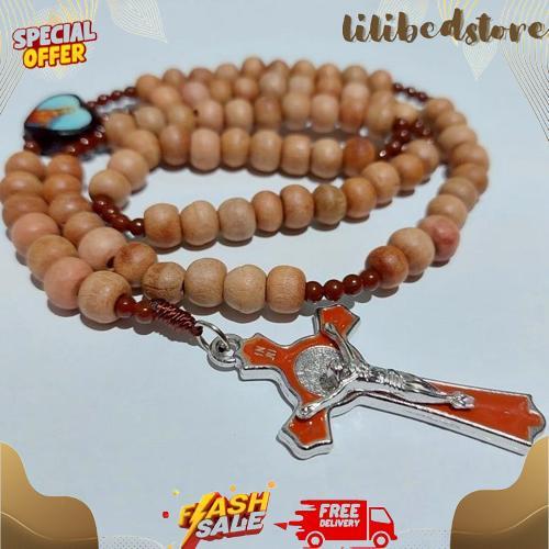 Kalung Rosario Cendana 77 Bapa Kami Kayu 8mm Katolik Aksesoris Souvenir Salib Pria Wanita Tali Murah