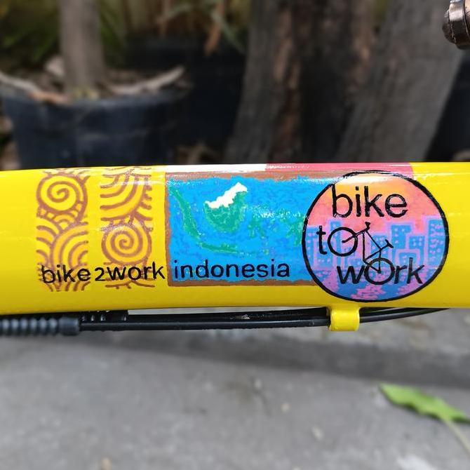 Terlaris Beren Art On Bike Sepeda Lipat 20 Polygon Ecosmo Dlt Bike To Work B2W 7 Kecepatan Restorasi
