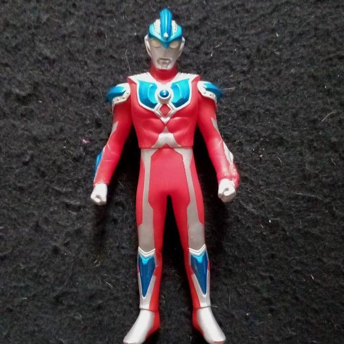 Bandai 14 Cm Ultra Hero 500 Series Ultraman Ginga Strium