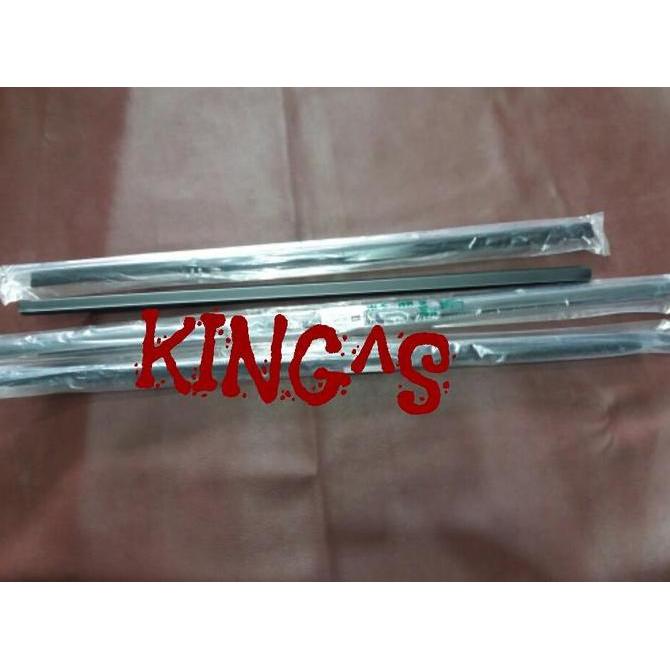 * PELIPIT KACA DALAM PANTHER 2.3 / PELIPIT KACA PANTHER 2.5 KOTAK 4PCS *