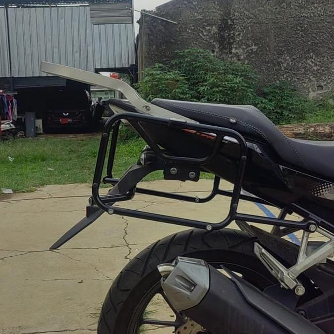 BRACKET SIDEBOX BRACKET SIDEBAG CB150X KODE 1387