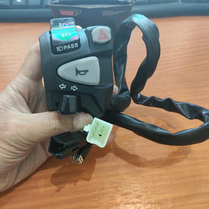 Saklar Kiri CBR150 Pass Dim Plus Tombol Hazard Universal