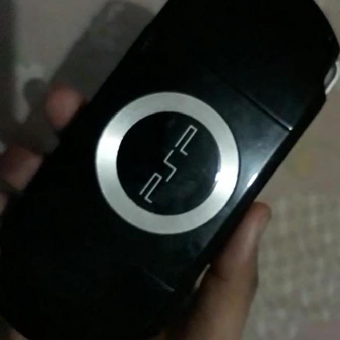 Casing Psp Sony 2000 sLim warna hitam second kondisi bagus mulus rapih siap pakai. case
