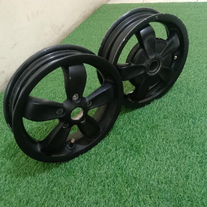 velg vespa primavera ring 11