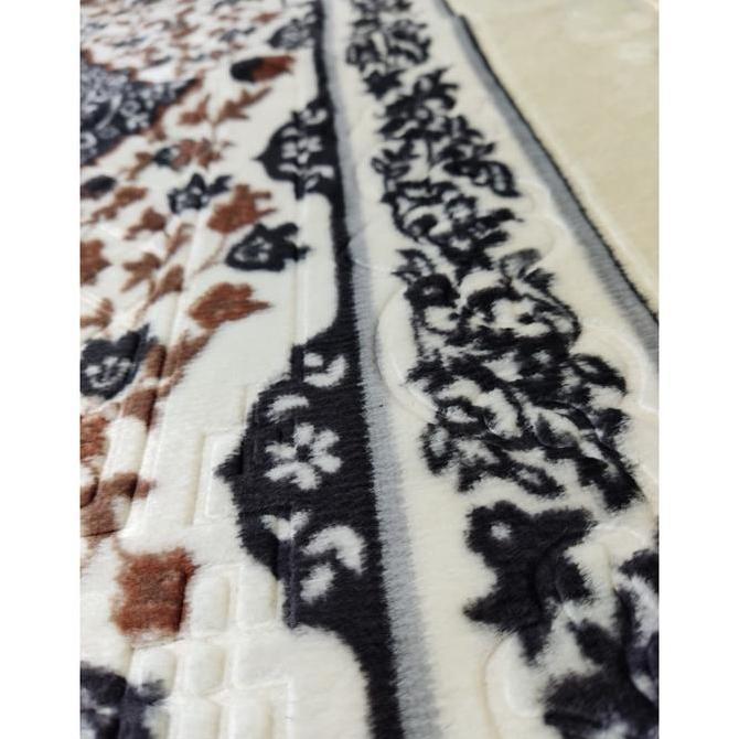 Religg- Sajadah Tebal Turki Putih Turkey Premium Halus Tampilan Dan Motif Mewah Ukuran Besar Sejadah