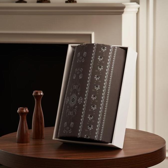 Howel And Co - Enoura (Sarung)