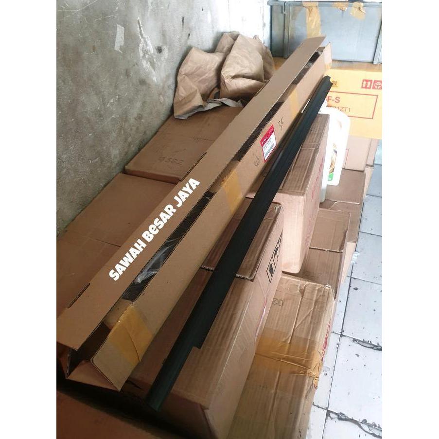 Weather Strip Karet Pelipit Plipit List Lis Bawah Jendela Kaca Pintu Luar Depan Honda Brio Satya - R
