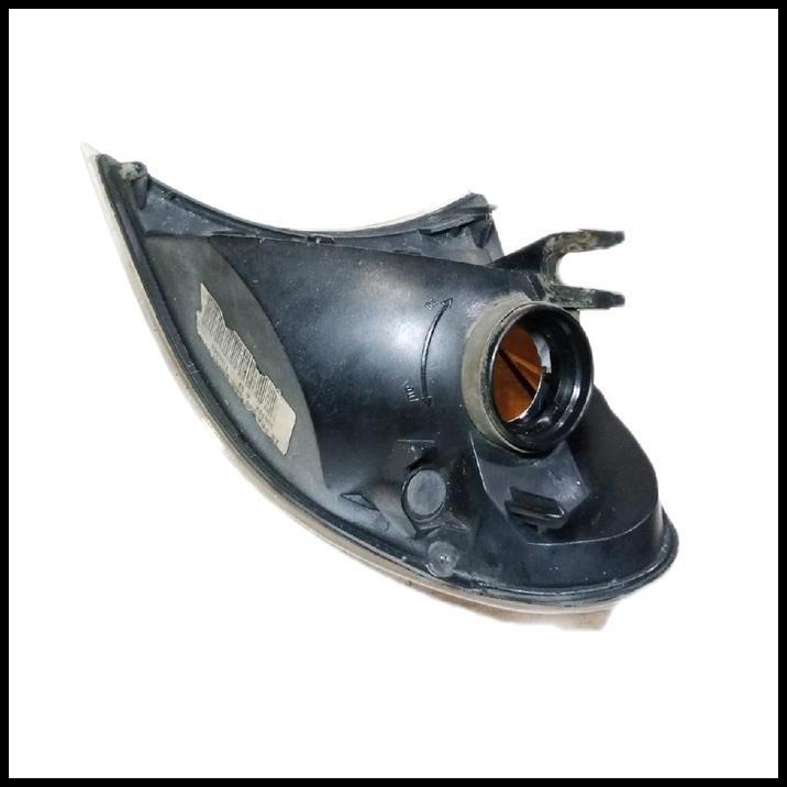TERLARIS LAMPU SEIN DEPAN KANAN (R) BMW 325I E46