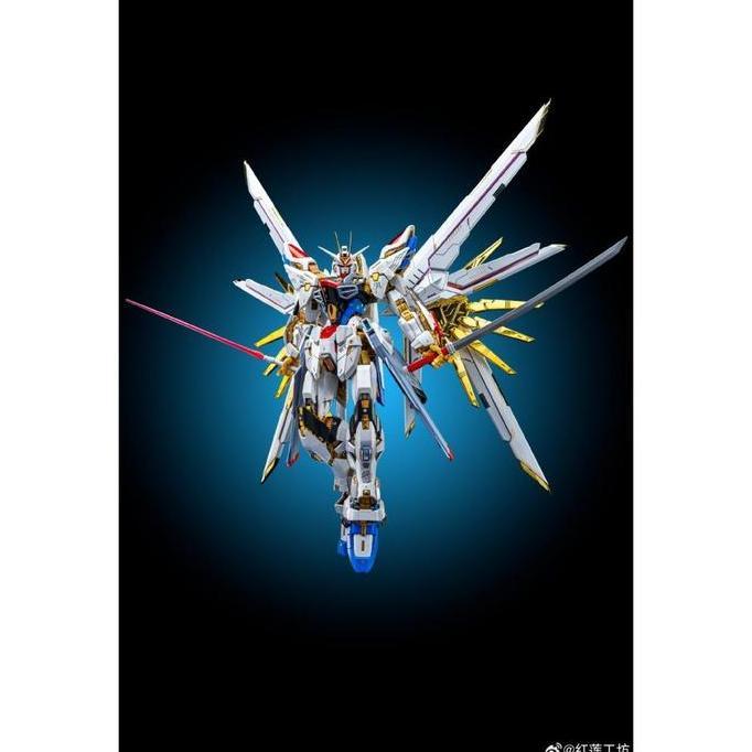 MG 1/100 Proud Defender Backpack Mighty Strike Freedom Red Lotus Model Kit