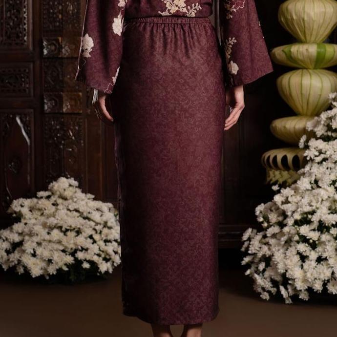 Wearing Klamby - Calanara Skirt