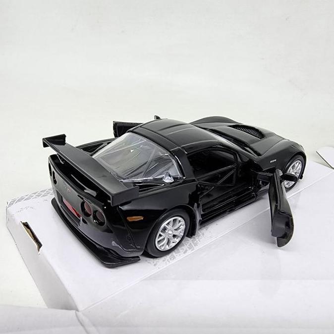 Diecast Chevrolet Corvette C6-R 2010 RMZ City 1:32