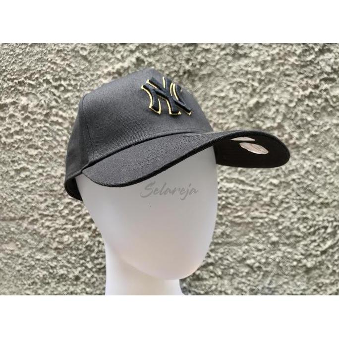 Topi New Era 9Forty K-Frame New York Yankees Gold Outline Black Cap