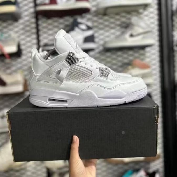 Sepatu Pria Nik. Air Jordan 4 Full White
