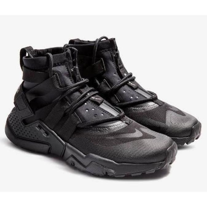 Sepatu // Air Huarache Ultra Gripp - Black
