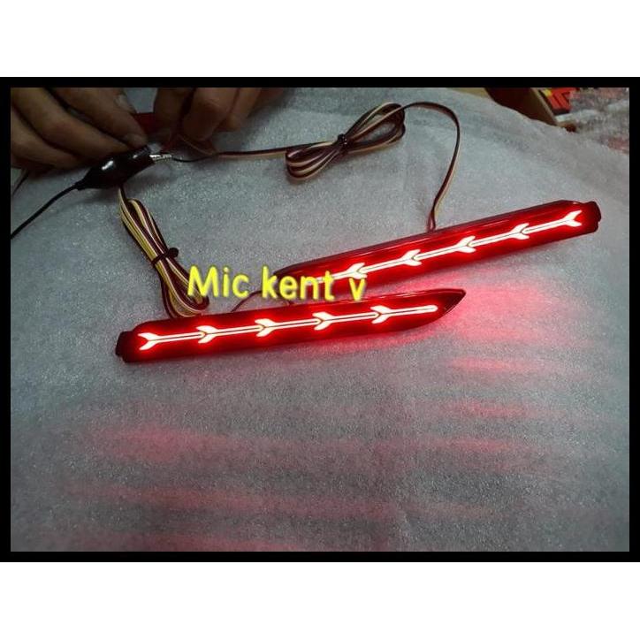 TERMURAH LAMPU REFLEKTOR BEMPER BELAKANG REAR BEMPER MOBIL INNOVA 