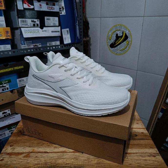 Diadora Milano White