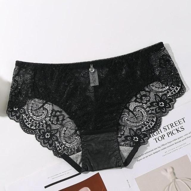 CD Pakaian Dalam Wanita Renda Fit Katun Motif Boxer 1022