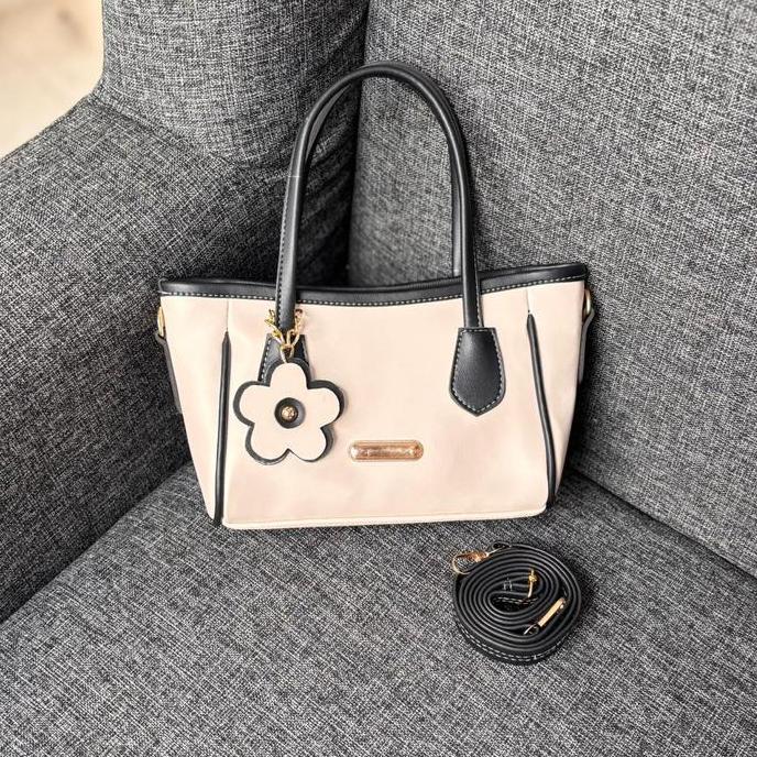 Beranigaya- Haruka Tas Selempang Wanita Nayara Terbaru Model Haruka Desain Khusus Stylish Trendy Det