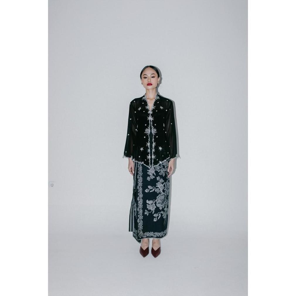 FREE ONGKIR NALA EMBROIDERY KEBAYA CHIFON BUNGA-BUNGA L-XL