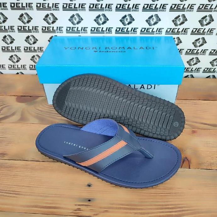 Kets- Sandal Pria Casual Yongki Komaladi/Sandal Casual Murah