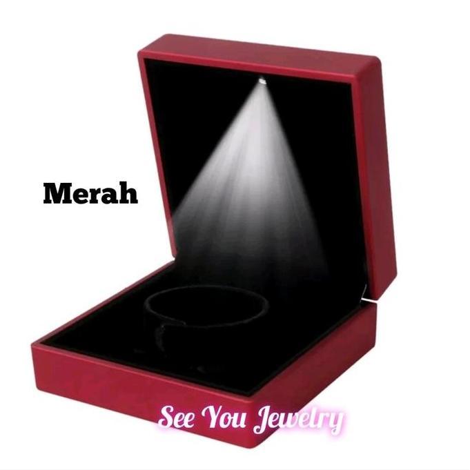 Instancodbisa- Kotak Gelang Lampu Led / Box Gelang Lampu Led / Kotak Perhiasan Gelang Lampu Mewah