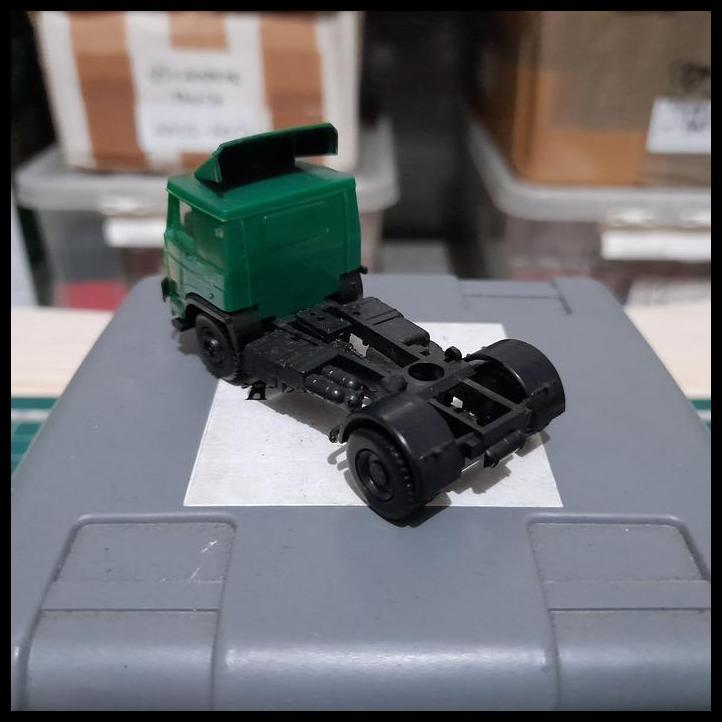 DISKON IGRA SKALA 1:87 - HEAD TRUCK LIAZ HIJAU AT1 
