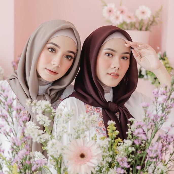 DB67 - RIFANYHIJAB Bella Square Premium Wanita Muslim Jilbab Empat